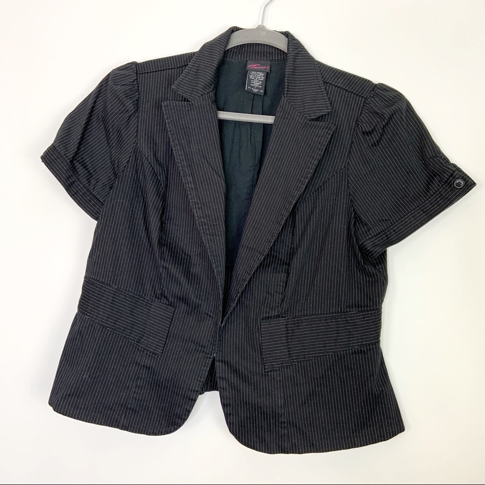 Torrid Short Sleeve Pinstripe Blazer Jacket 2X - Picture 4 of 8